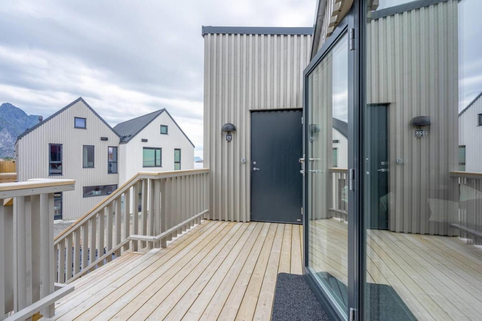 Modern By The Sea In Henningsvær