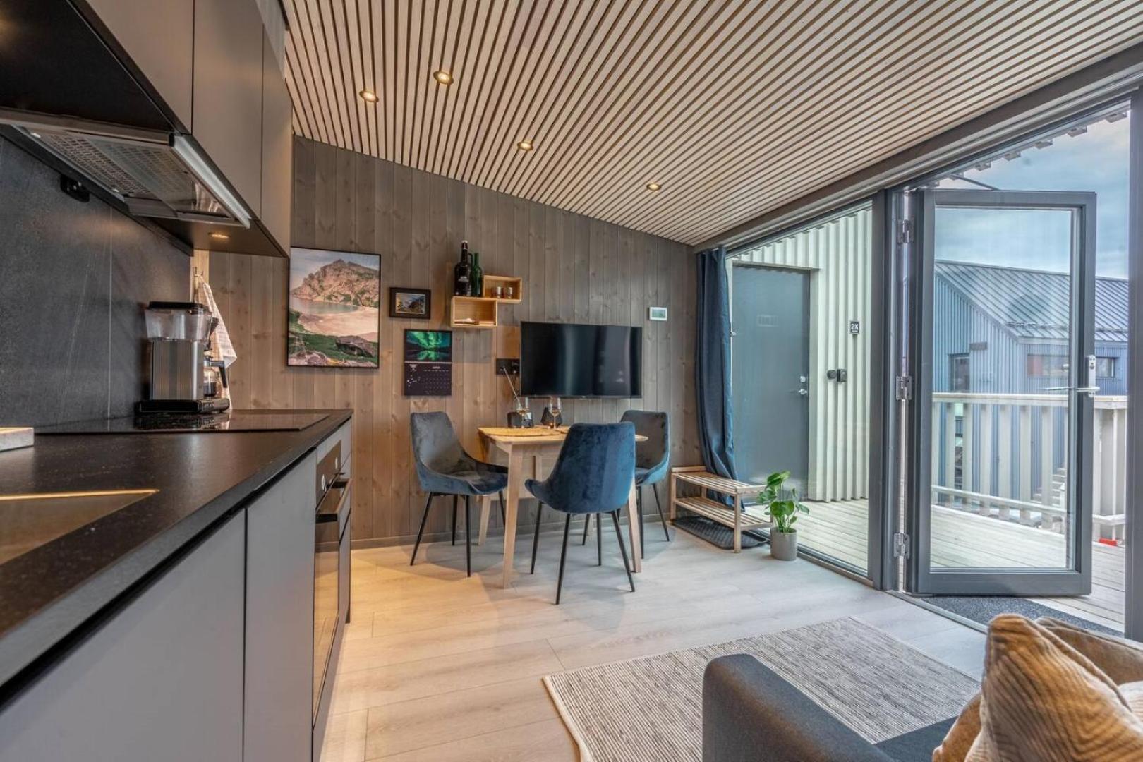 Apartment Modern By The Sea In *